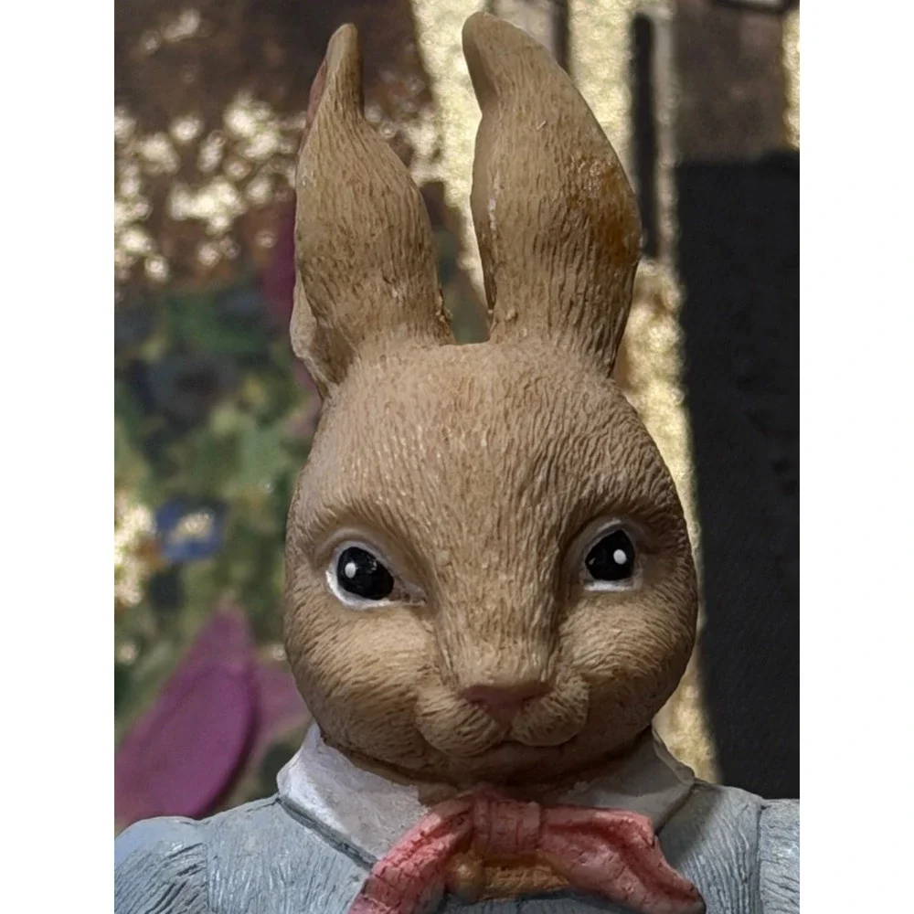 Bently Bunny 1994 Easter Bunny Rabbit Figurine Blue Coat Eggs‎ Flowers Gentleman